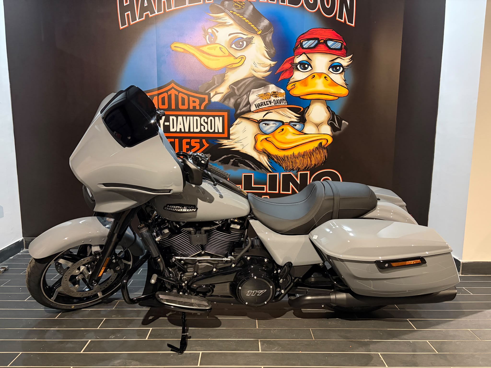 Harley-Davidson STREET GLIDE MY2026, BILLIARD GRAY/ BLK TRIM - immagine 13