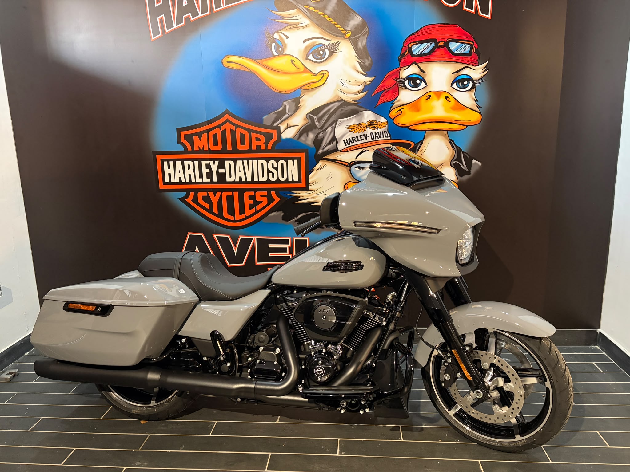 Harley-Davidson STREET GLIDE MY2026, BILLIARD GRAY/ BLK TRIM
