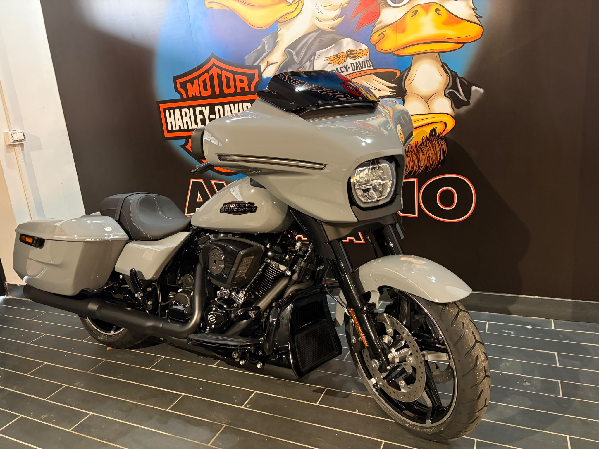 Harley-Davidson STREET GLIDE MY2026, BILLIARD GRAY/ BLK TRIM - immagine 8
